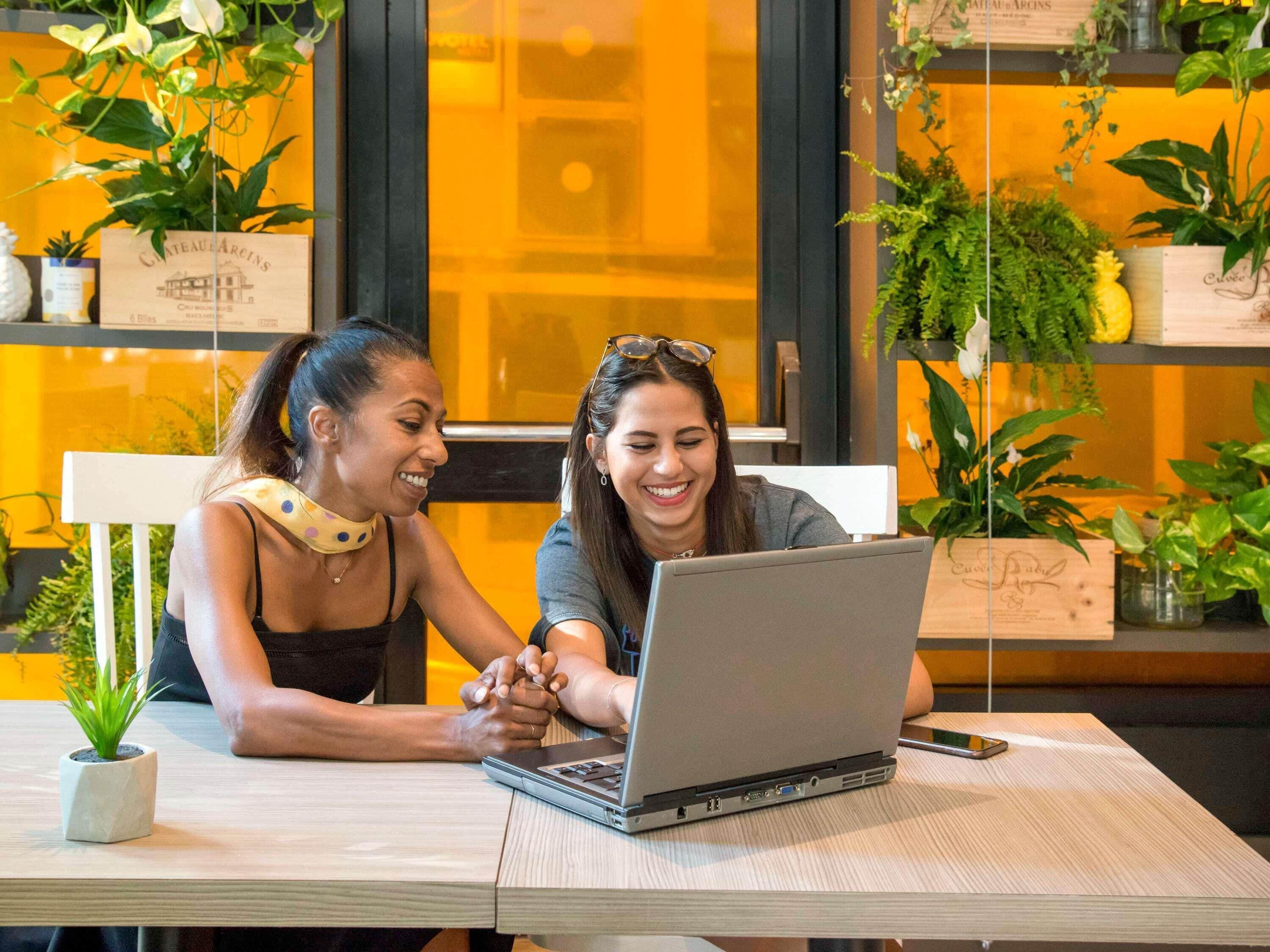 Bar (in der Unterkunft)