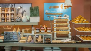 Tägliches Frühstücksbuffet gegen Gebühr