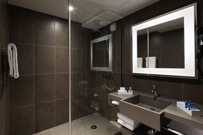 Eco-friendly toiletries, hair dryer, towels, soap - Novotel Marseille Centre Prado Vélodrome (Marseille)