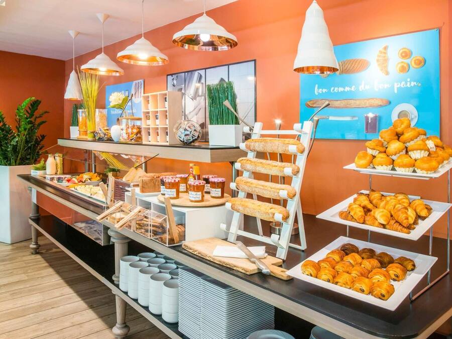 Frokost, lunsj og middag serveres