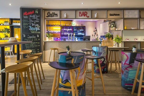 Bar (in der Unterkunft)