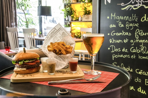 Breakfast, lunch, dinner served; French cuisine