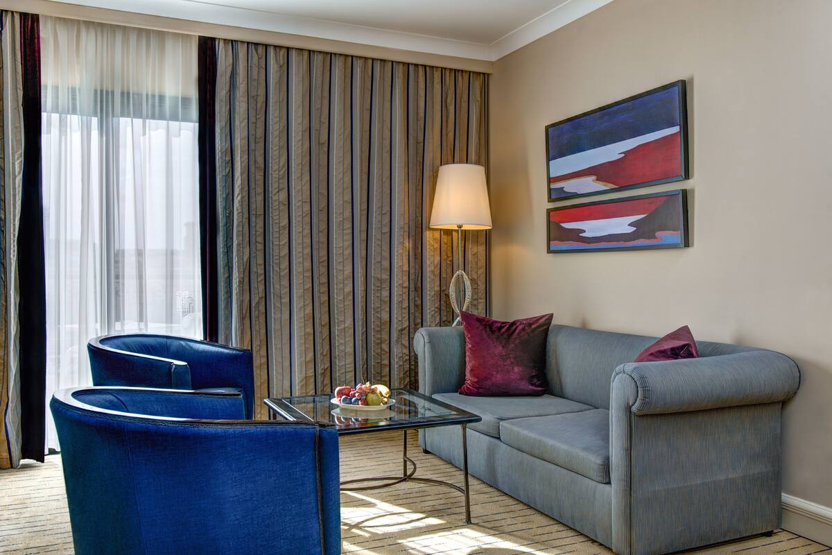 minibar, in-room safe, iron/ironing board, rollaway beds