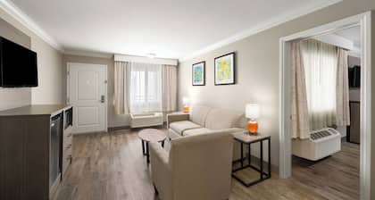 Solara Inn and Suites
