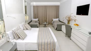 Quadruple room | 1 bedroom, minibar, desk, free WiFi