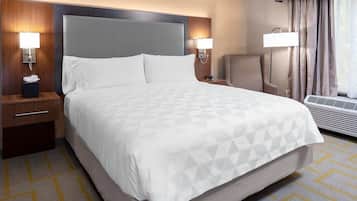 高級寢具、羽絨被、舒適加層、書桌