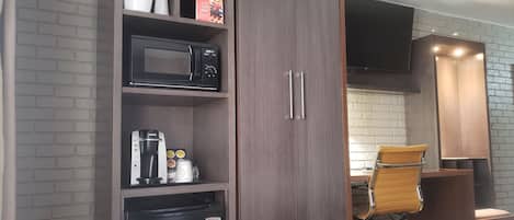 Premium bedding, down comforters, pillowtop beds, desk