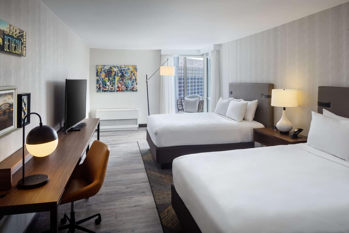 1 bedroom, egyptian cotton sheets, premium bedding, down duvets