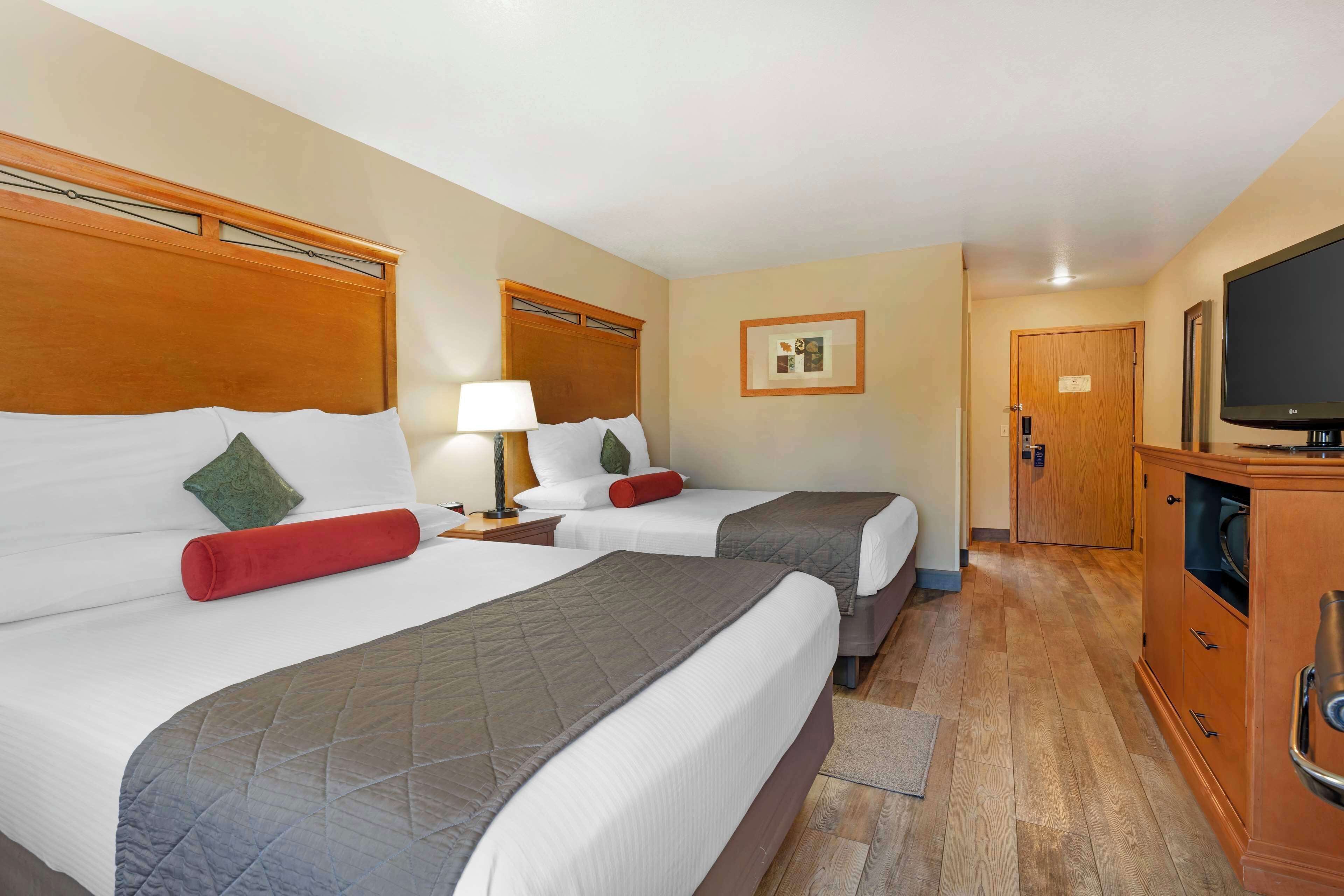 standard room, 2 queen beds, non smoking, refrigerator & microwave | desk, iron/ironing board, free wifi, bed sheets