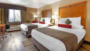 A hotel room with two beds, a desk, and a chair. - Best Western Prineville Inn (Prineville)