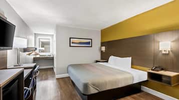 Premium bedding, in-room safe, iron/ironing board