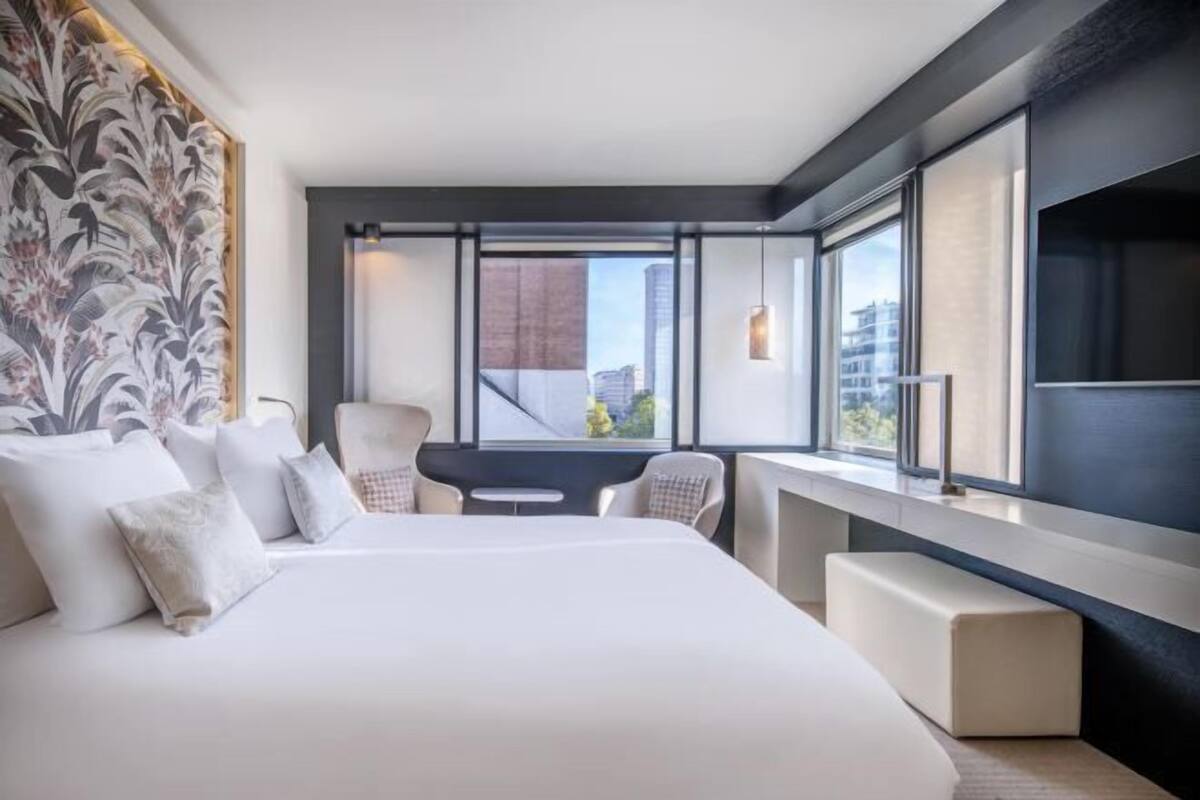 Egyptian cotton sheets, premium bedding, in-room safe, desk