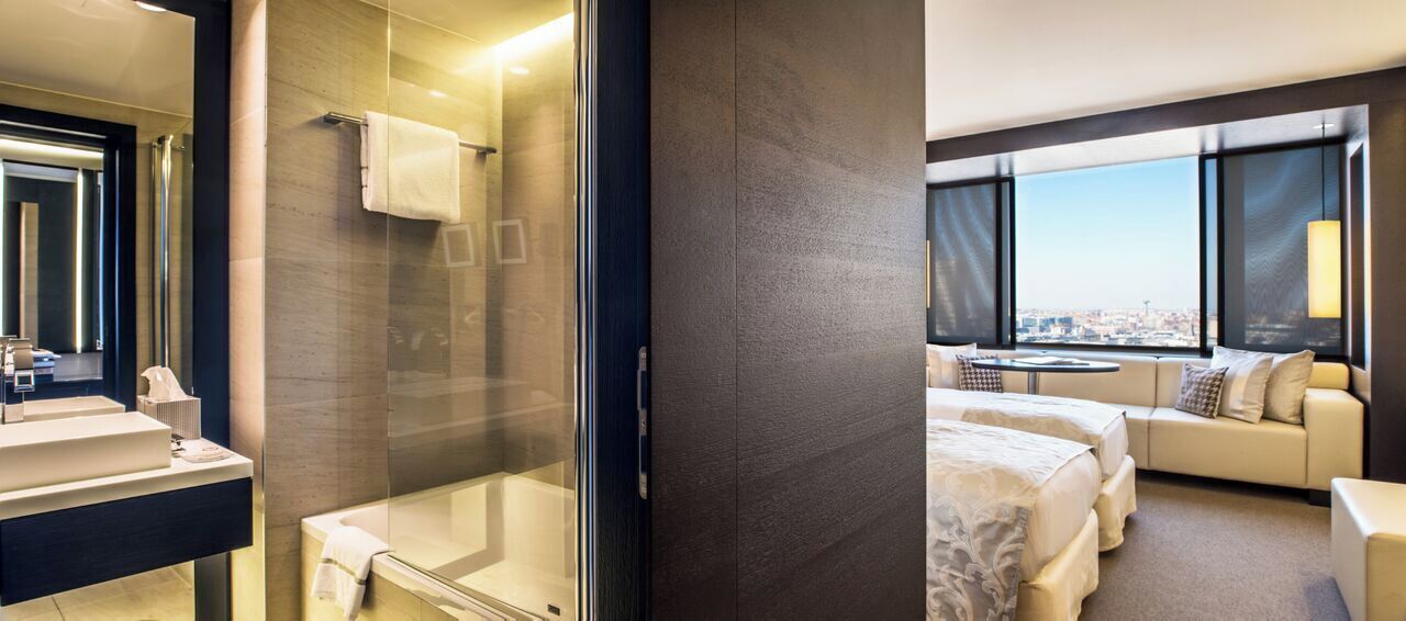 Superior Twin Room | Bathroom
