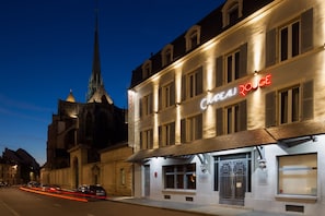 Front of property – evening/night