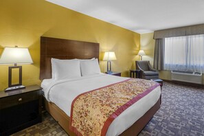 Standard Room, 1 Queen Bed, Non Smoking | Iron/ironing board, WiFi, bed sheets - Best Western Blackfoot Inn (Blackfoot)