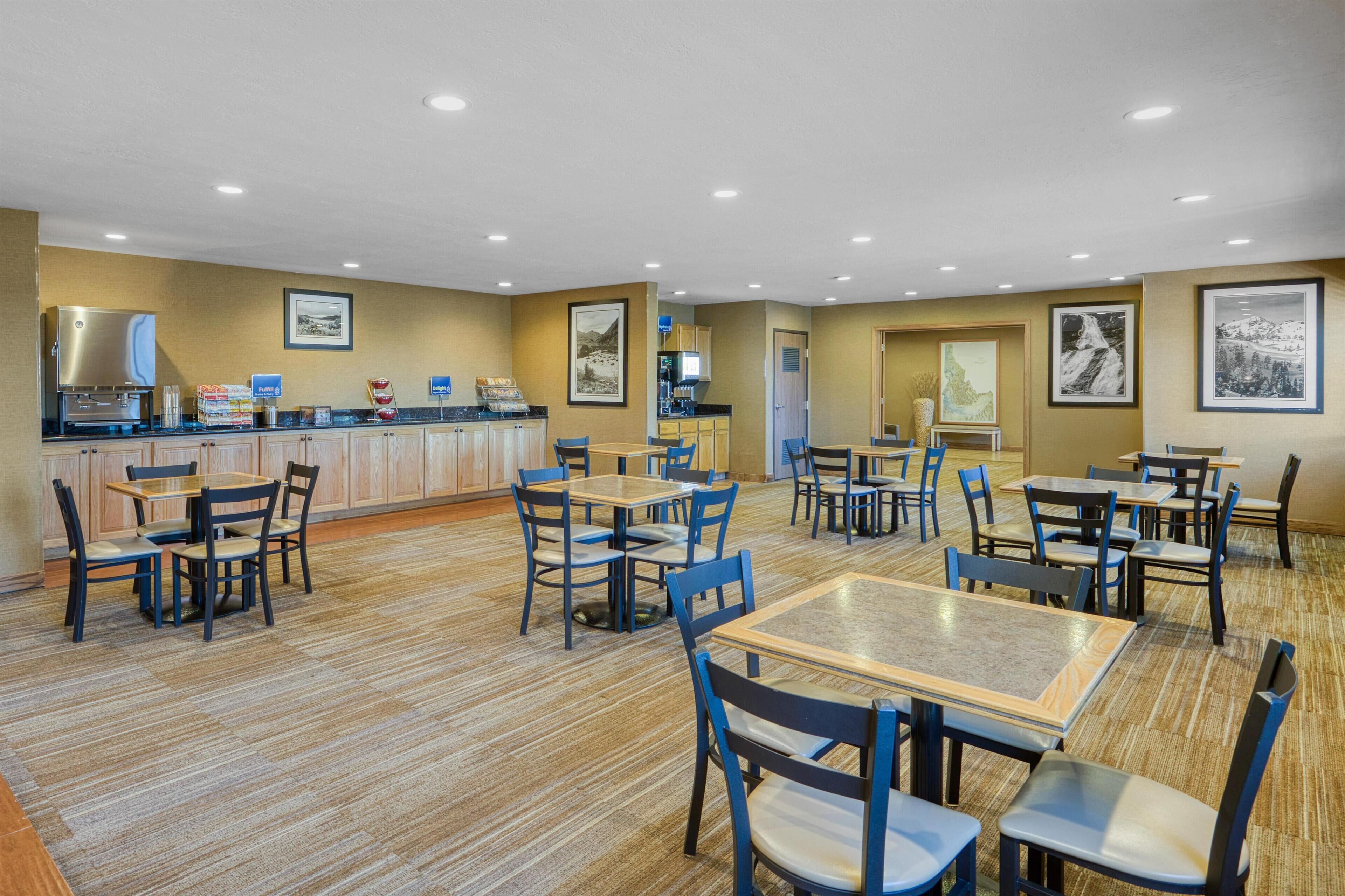 Free daily buffet breakfast