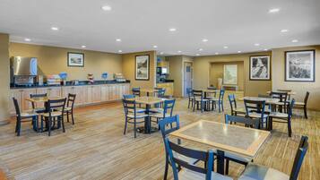 Free daily buffet breakfast