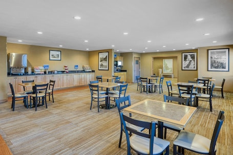 Free daily buffet breakfast. Best Western Blackfoot Inn
