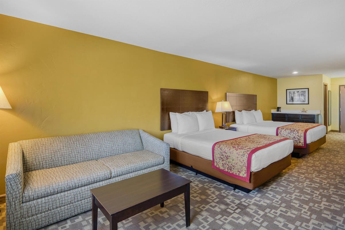 스탠다드룸, 침대(여러 개), 금연, 냉장고 및 전자레인지 (Larger Room) | 다리미/다리미판, 무료 유아용 침대, 간이 침대, WiFi