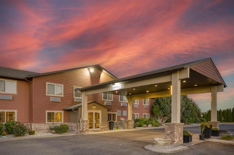 Exterior. Best Western Blackfoot Inn