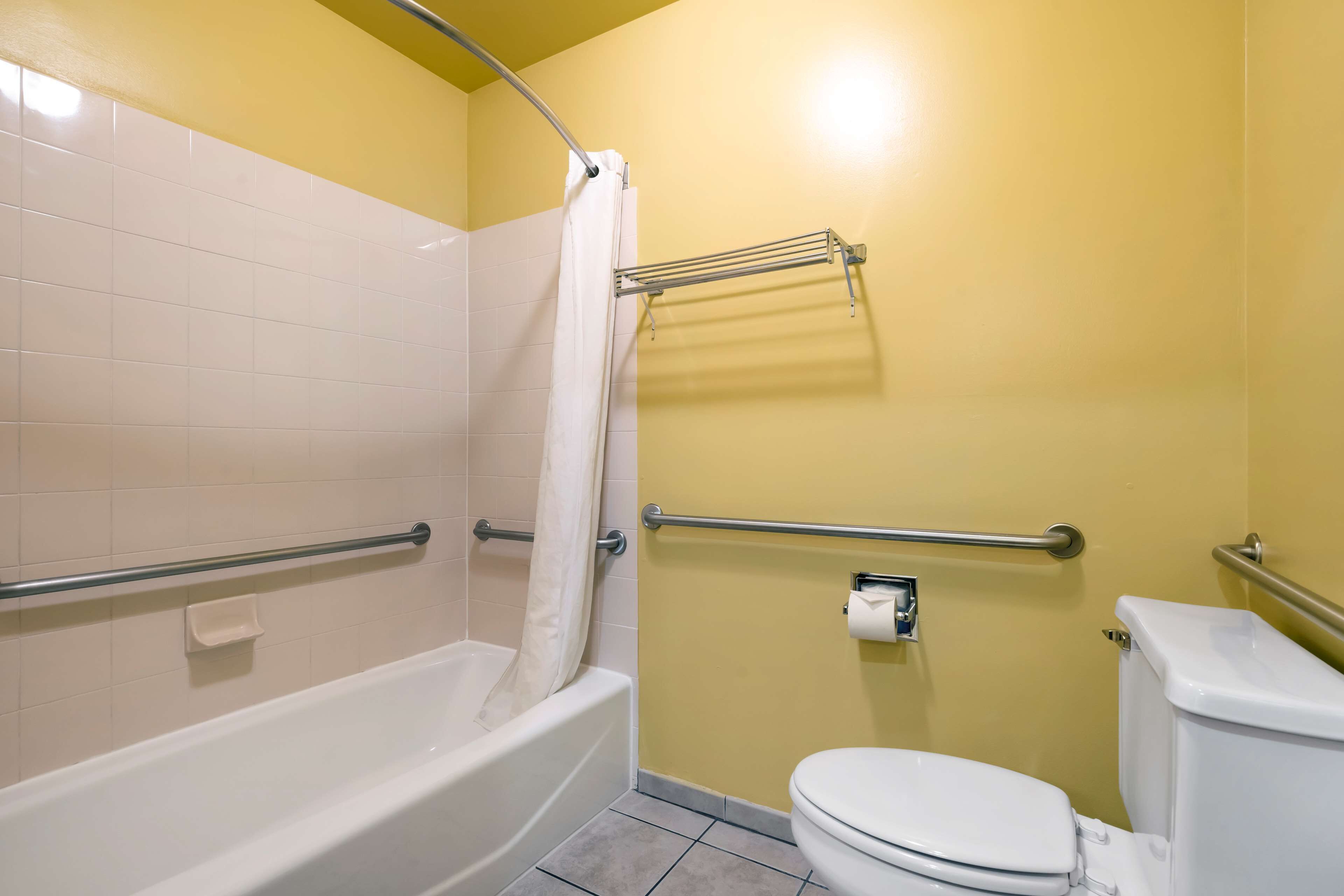 standard room, 2 queen beds, accessible, non smoking (bathtub) | bathroom | free toiletries, hair dryer, towels