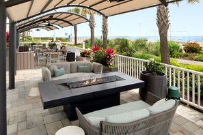 Breakfast, lunch, dinner served; American cuisine, sea views  - Sheraton Virginia Beach Oceanfront Hotel (Virginia Beach)