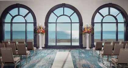 Sheraton Virginia Beach Oceanfront Hotel