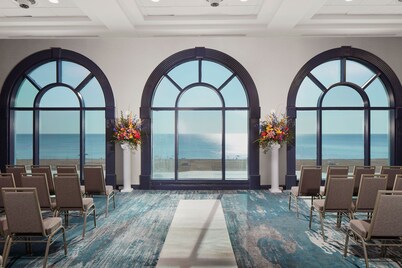 Sheraton Virginia Beach Oceanfront Hotel