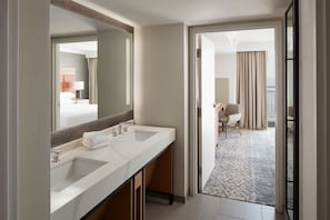 Suite, 1 Bedroom, Balcony, Pool View | Bathroom | Combined shower/tub, eco-friendly toiletries, hair dryer, bathrobes - Sheraton Virginia Beach Oceanfront Hotel (Virginia Beach)