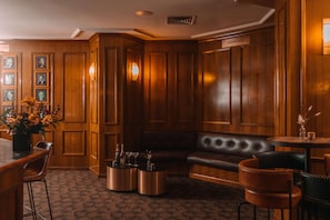 Bar (in der Unterkunft)