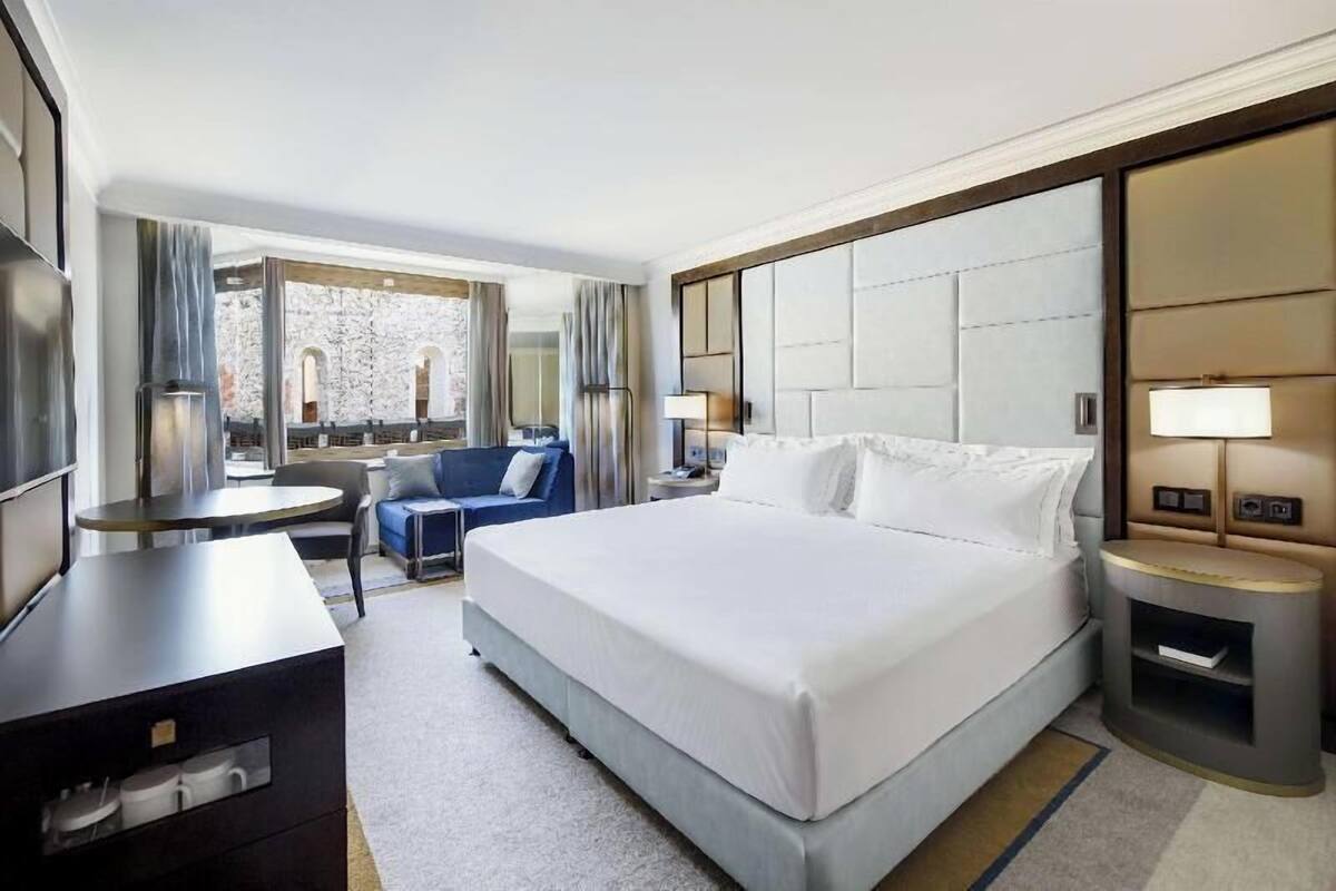 In-room safe, iron/ironing board, free cots/infant beds, free WiFi
