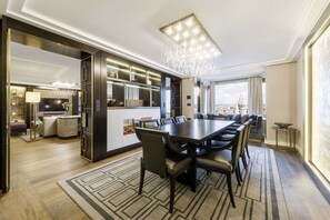 Presidential Suite, 1 King Bed, Non Smoking | In-room safe, iron/ironing board, free cribs/infant beds, free WiFi - Hilton Budapest (Budapest)