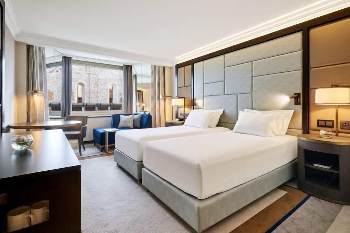 Minibar, in-room safe, iron/ironing board, free cribs/infant beds
