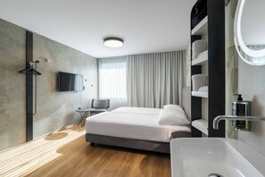 Standard Double Room, 1 Double Bed | Soundproofing, free cots/infant beds, free WiFi, bed sheets