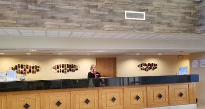 Ramada Plaza & Conf Center by Wyndham Fort Wayne