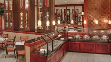 Tägliches Frühstücksbuffet gegen Gebühr