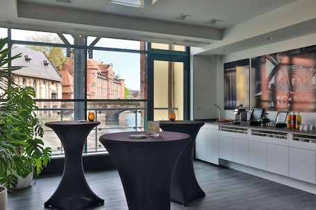 Meeting facility. Hôtel & Spa RÉGENT PETITE FRANCE By Stay Collection