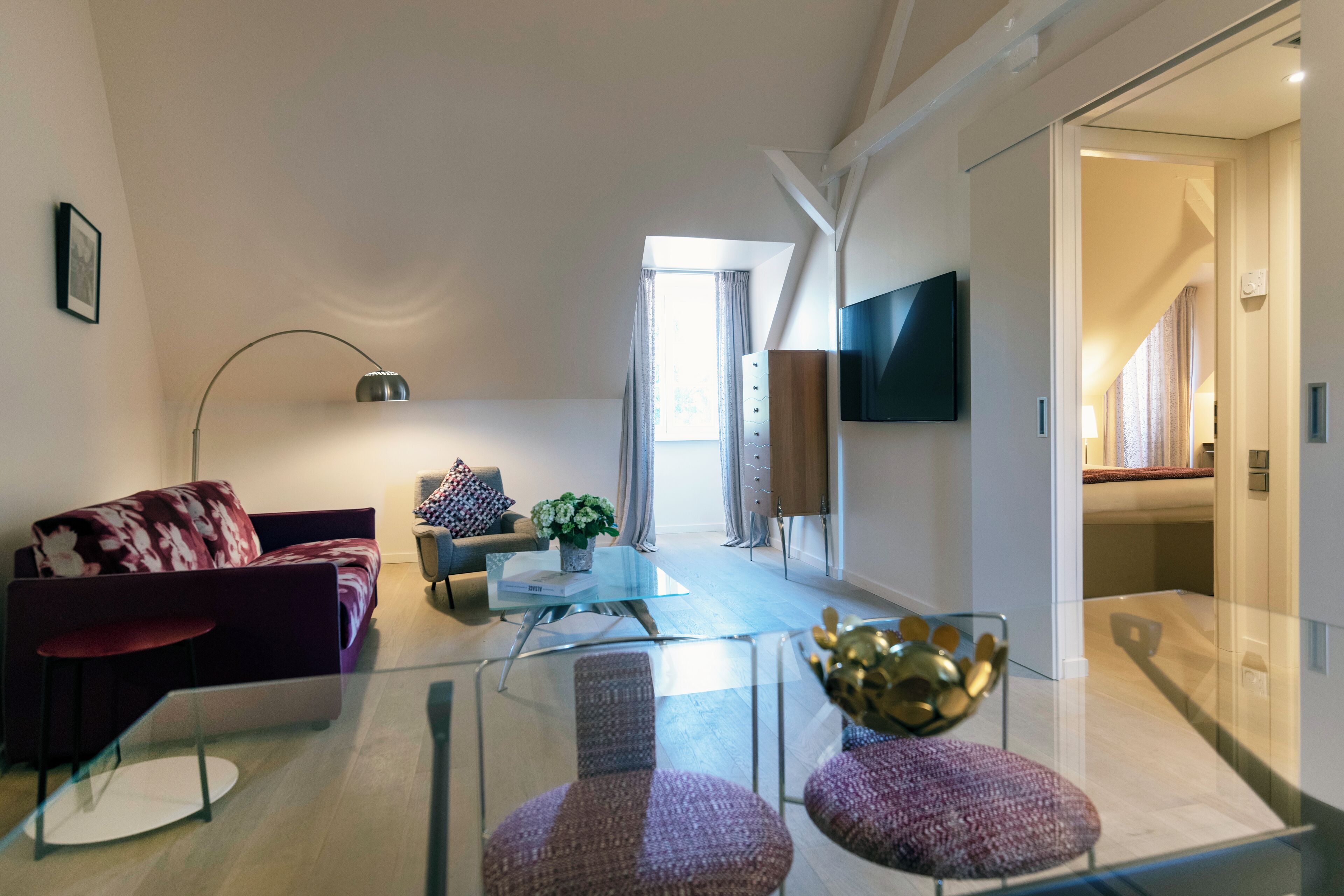 120-cm flat-screen tv with satellite channels, pay films