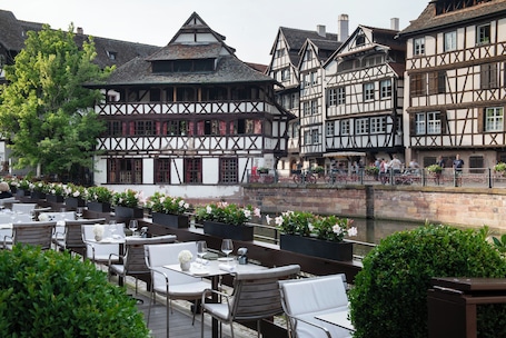 Exterior. Hôtel & Spa RÉGENT PETITE FRANCE By Stay Collection
