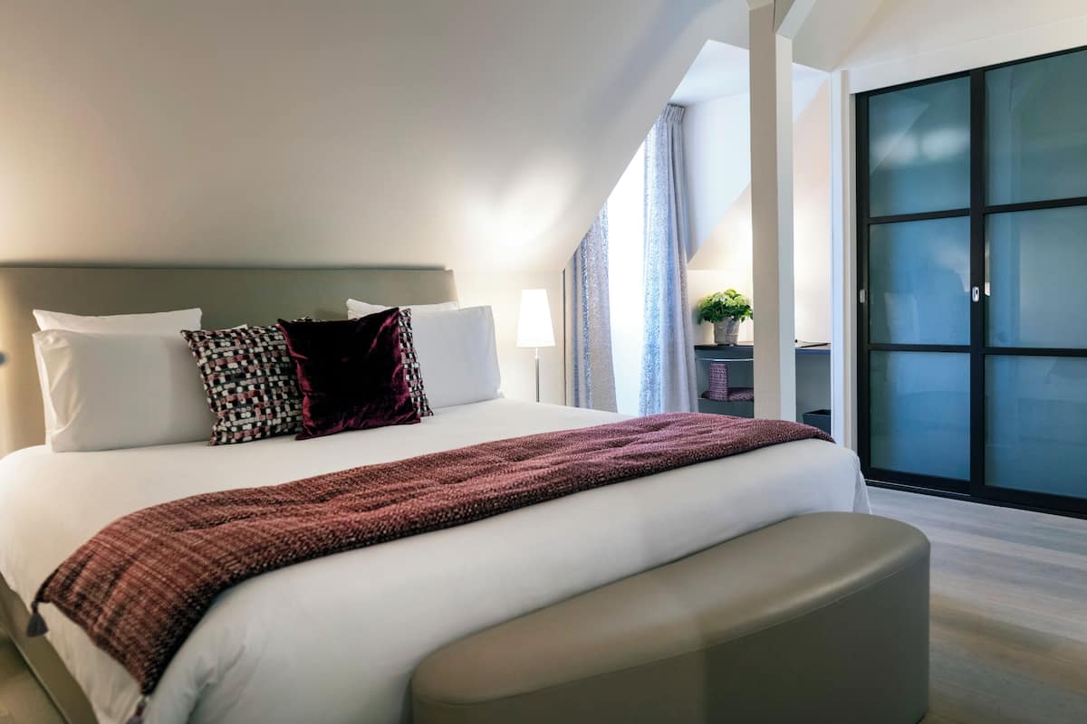1 Schlafzimmer, hochwertige Bettwaren, Minibar, Zimmersafe