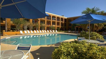 Outdoor pool, pool loungers