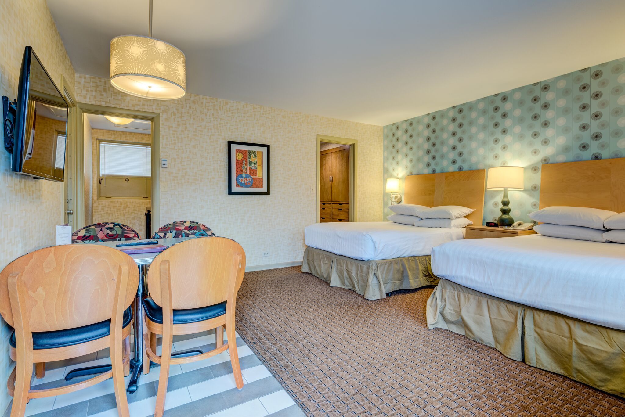 room | hypo-allergenic bedding, pillow-top beds, desk, blackout curtains