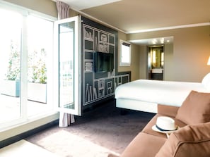 In-room safe, desk, soundproofing, free cots/infant beds