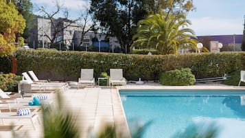 Outdoor pool, pool loungers