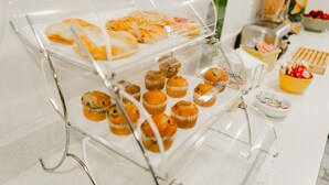 包含每日外带式早餐