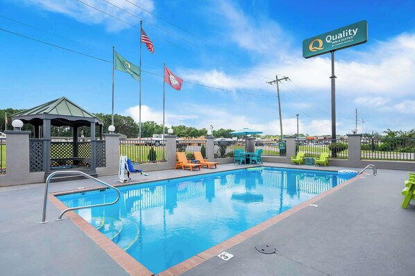Seasonal outdoor pool