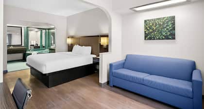 Quality Inn & Suites Monticello