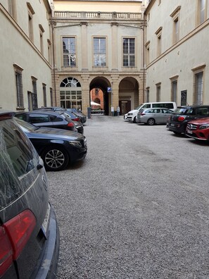 Self-parking (surcharge) 30 per night