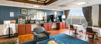 Rodeway Inn & Suites