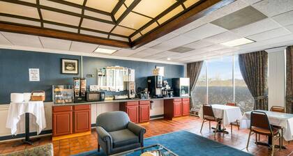 Rodeway Inn & Suites